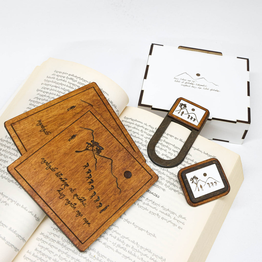 იგი - სანიშნის, ბროშისა და ჭიქის დასადების სეტი