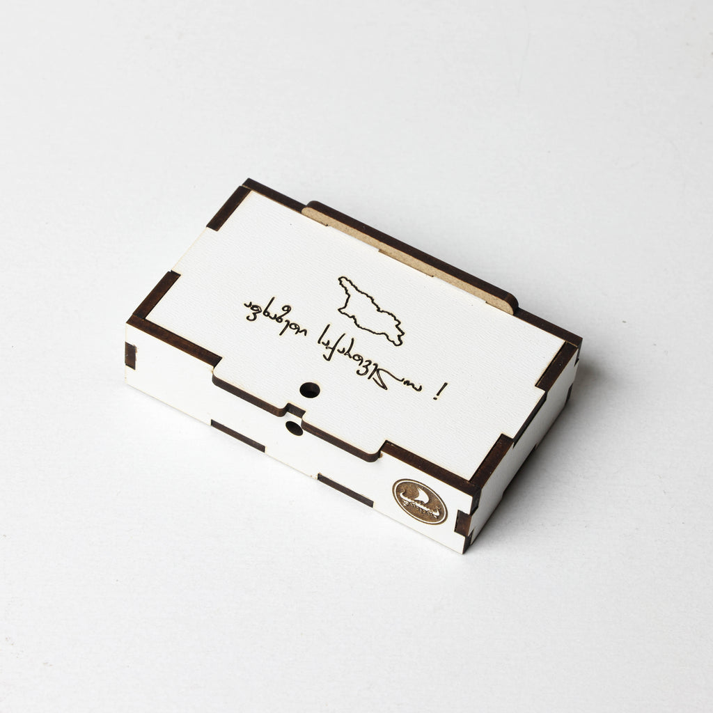 მაცივრის მაგნიტი: ოჩამჩირის ტრაფარეტი