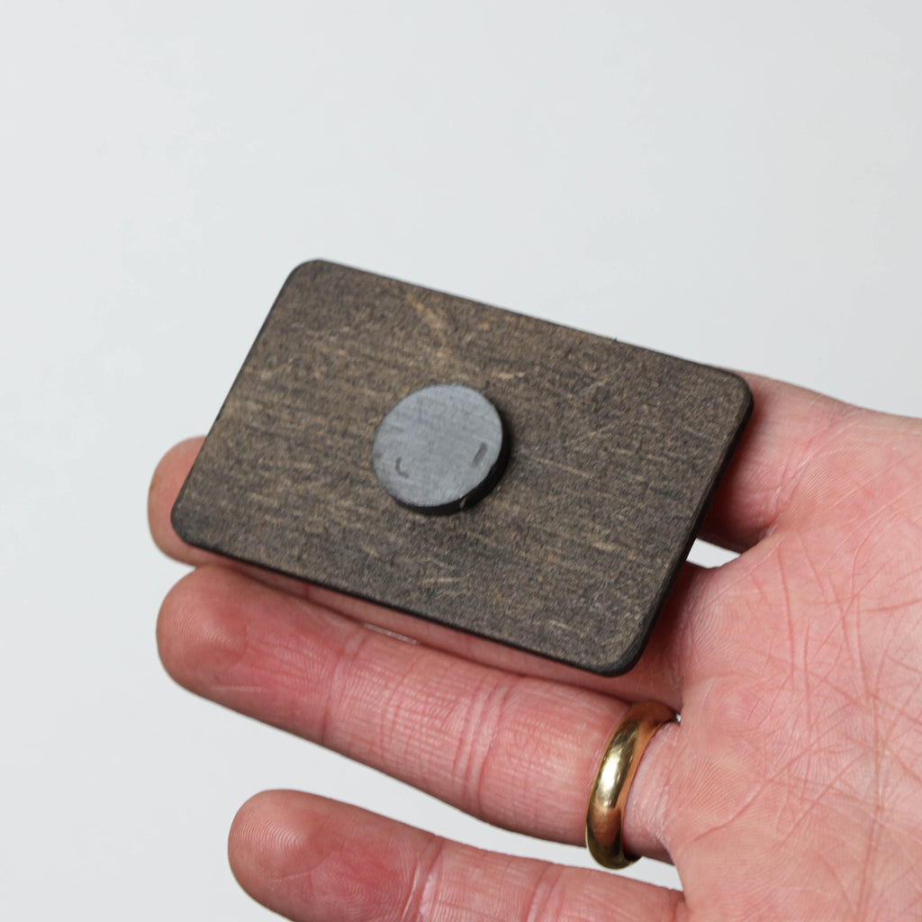 მაცივრის მაგნიტი: ოჩამჩირის ტრაფარეტი