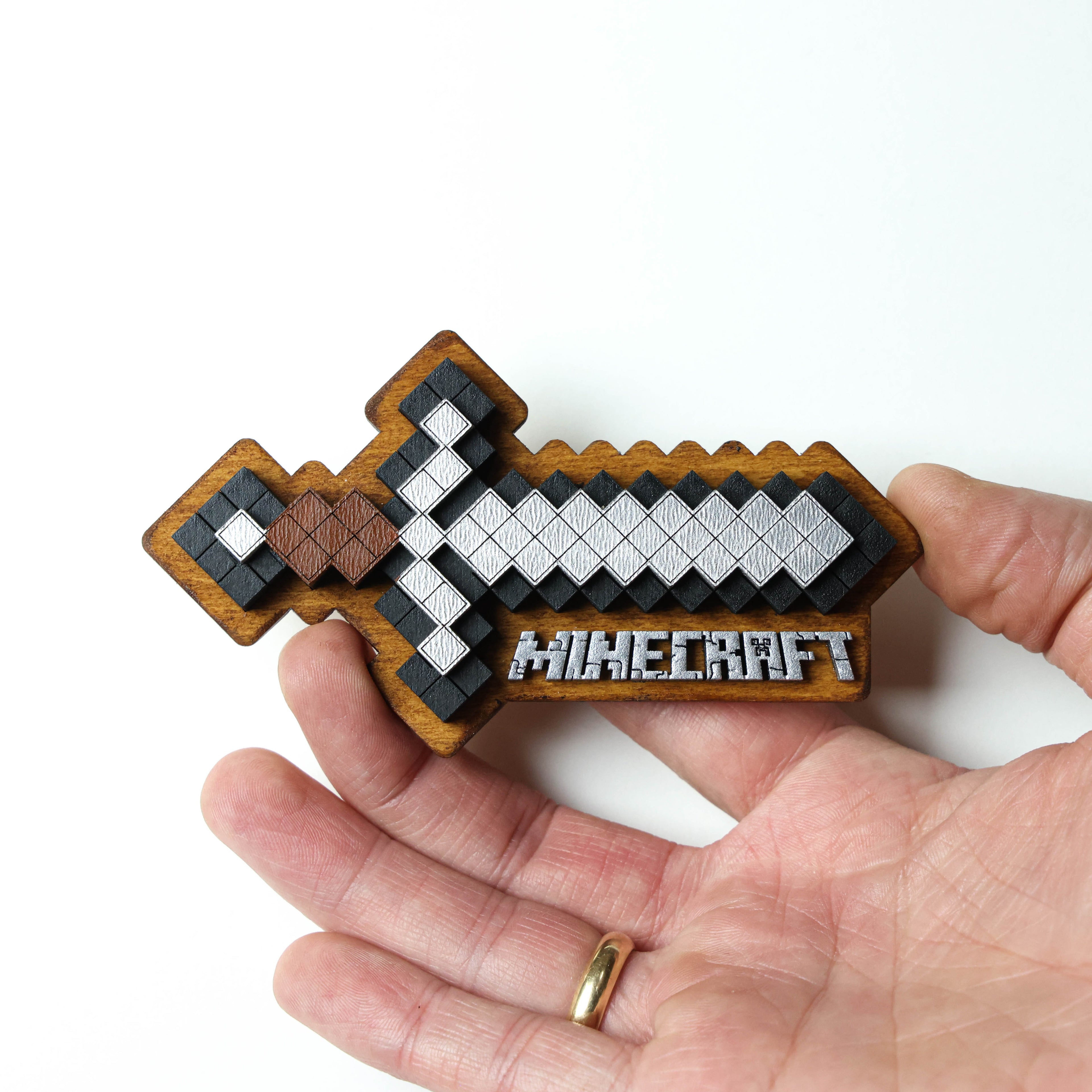 მაცივრის მაგნიტი: Minecraft Sword