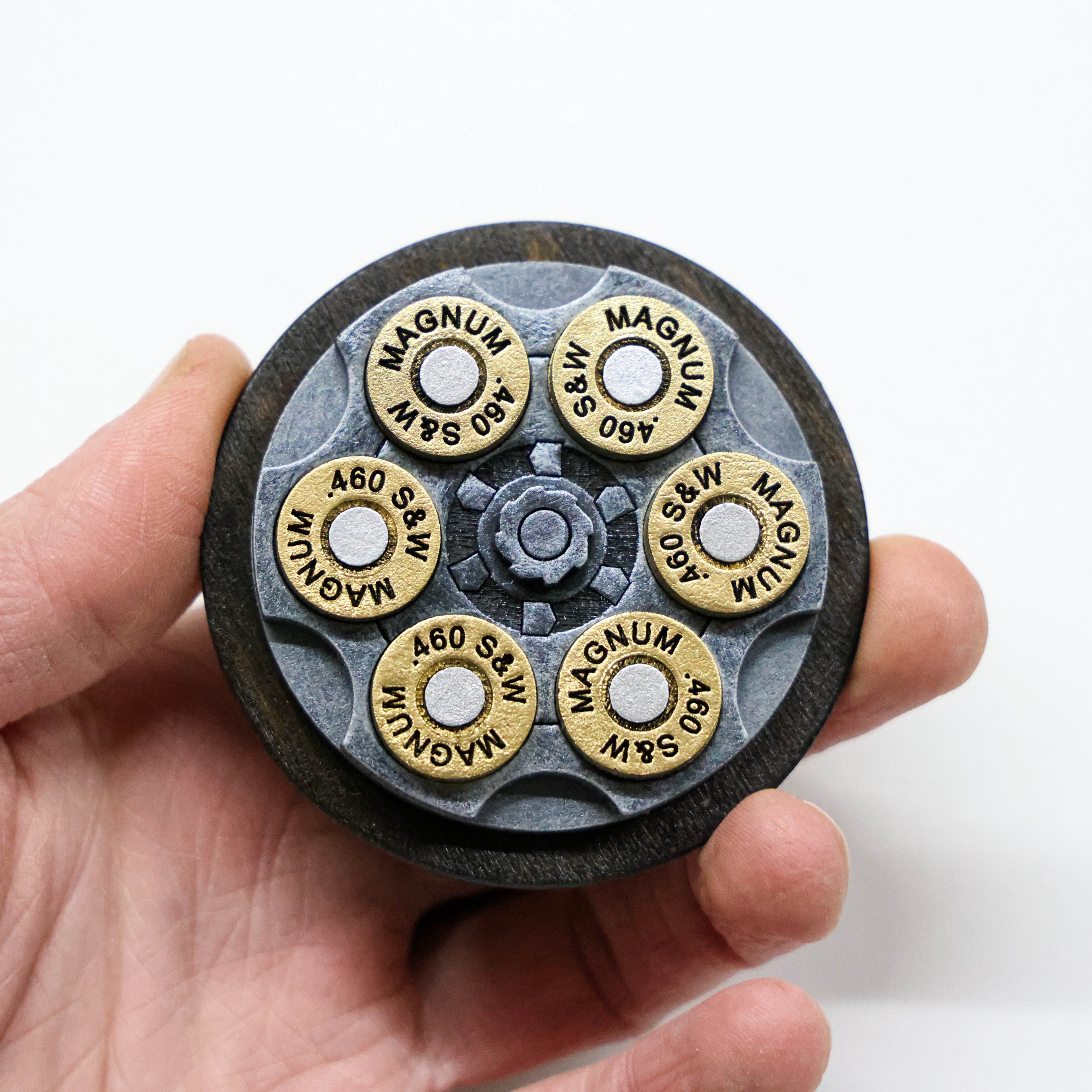 მაცივრის მაგნიტი: რევოლვერის ბარაბანი