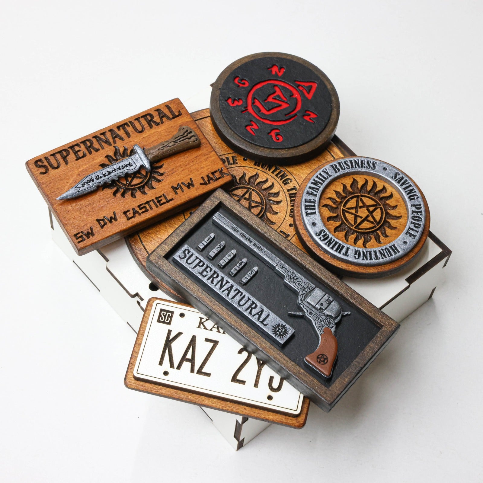 Supernatural - მაცივრის მაგნიტებისა და ჭიქის დასადების სეტი