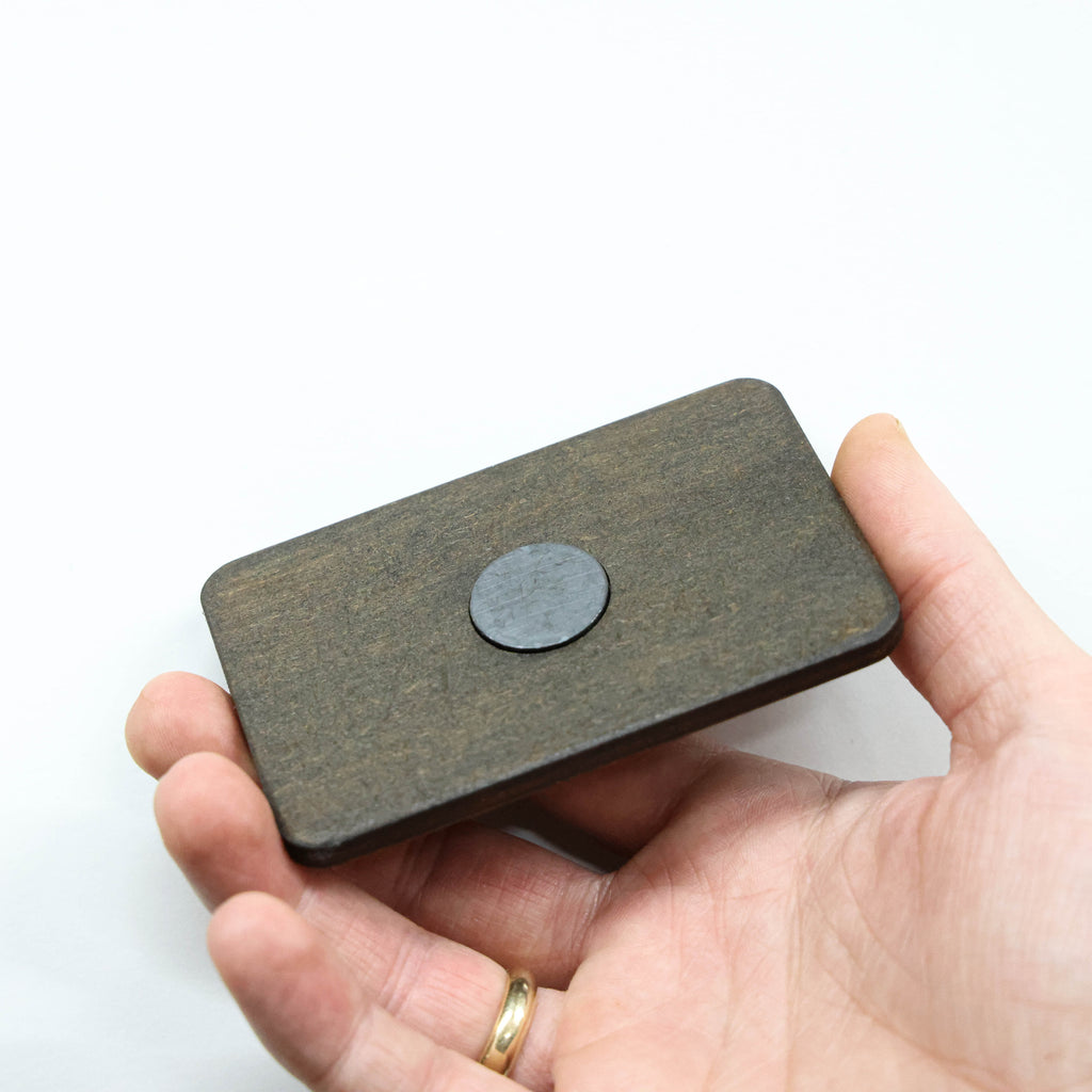 მაცივრის მაგნიტი: Dexter