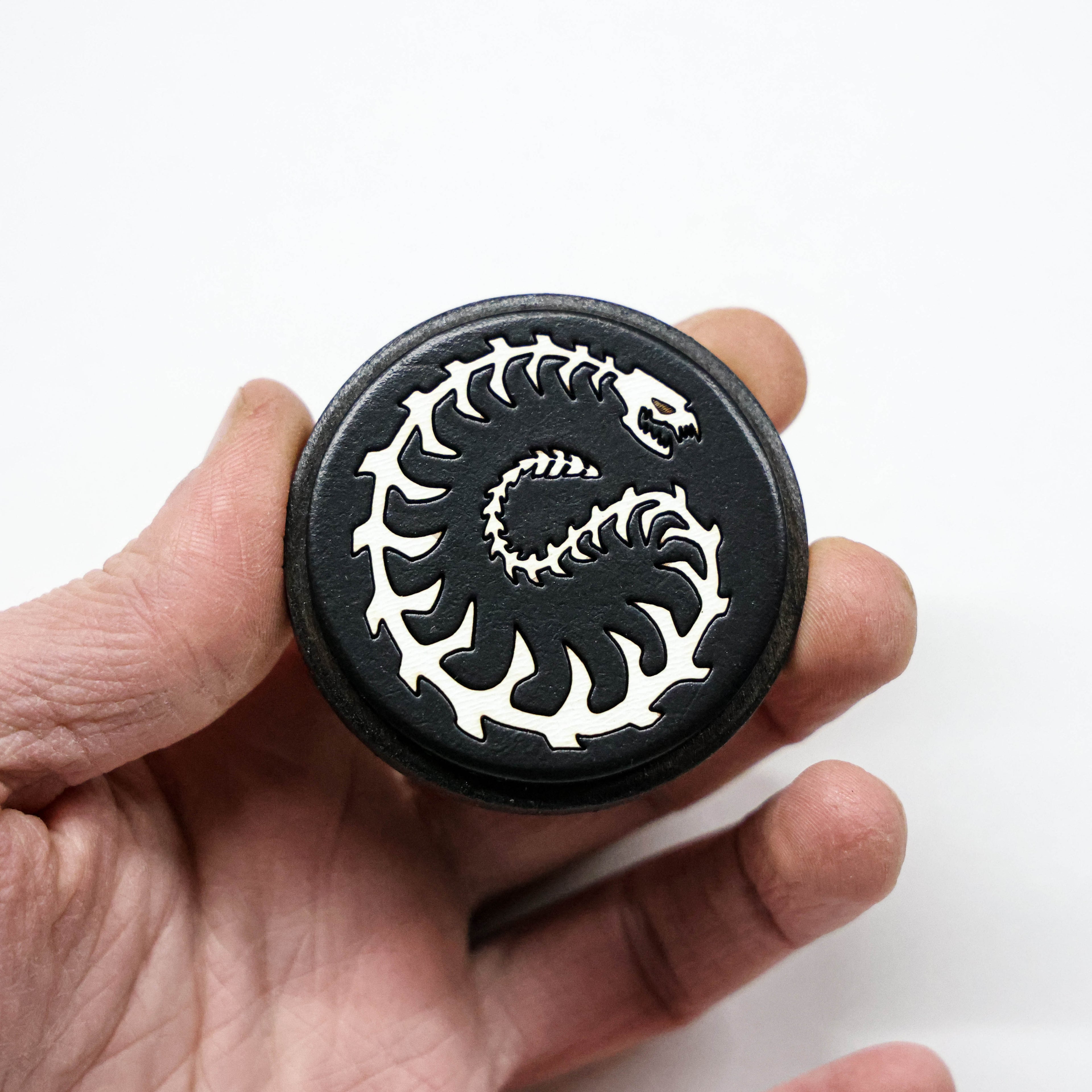 მაცივრის მაგნიტი: STARCRAFT Zerg Skeleton