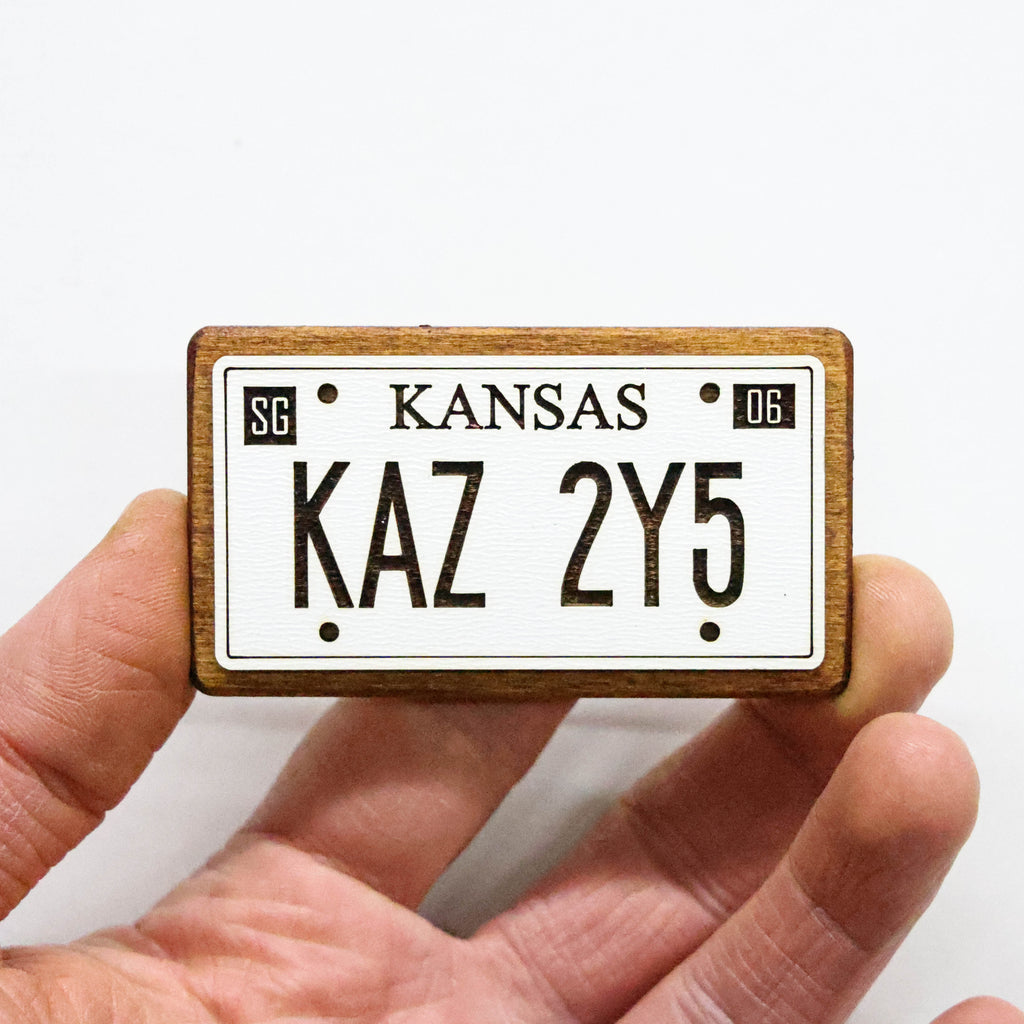 მაცივრის მაგნიტი: SUPERNATURAL - მანქანის ნომერი