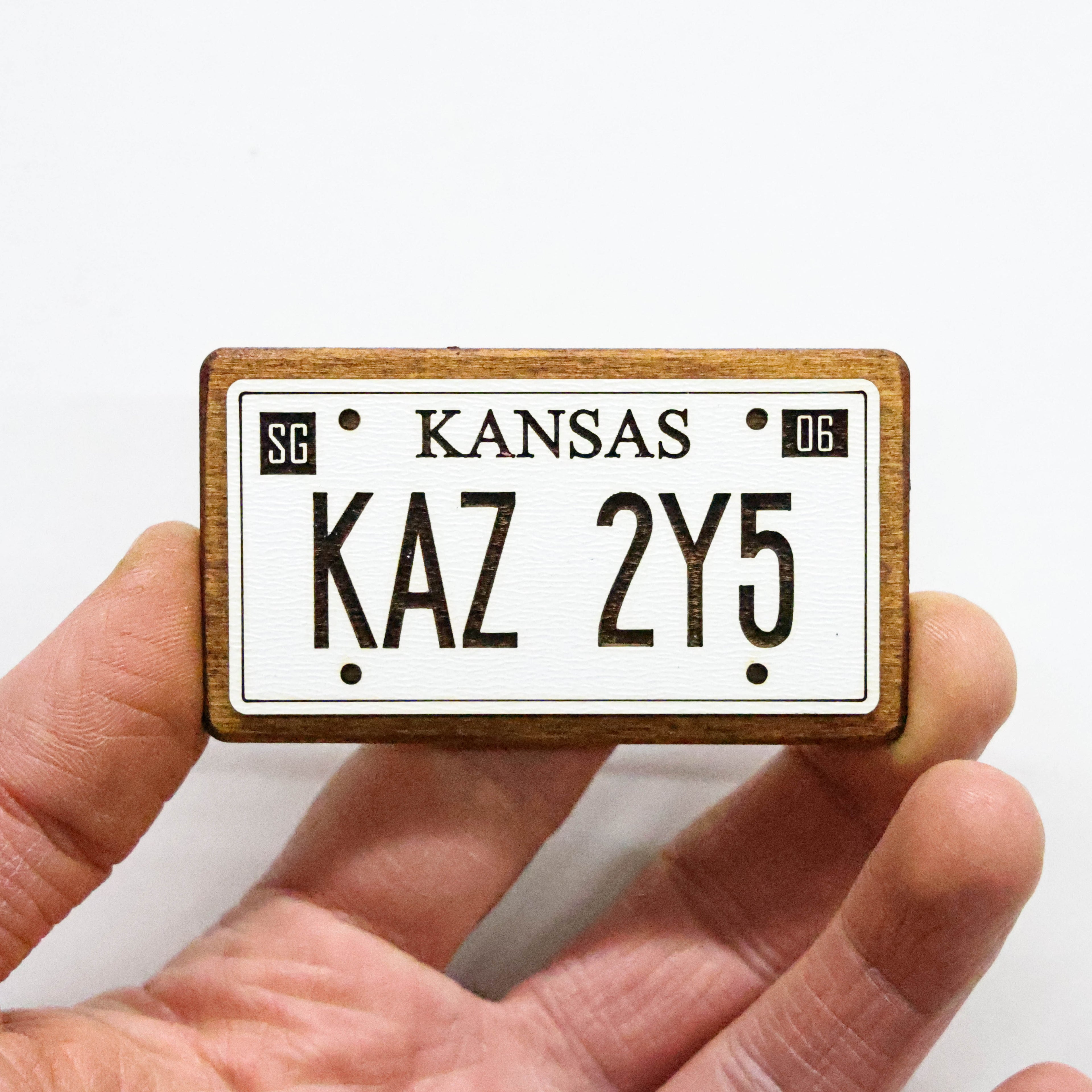 მაცივრის მაგნიტი: SUPERNATURAL - მანქანის ნომერი