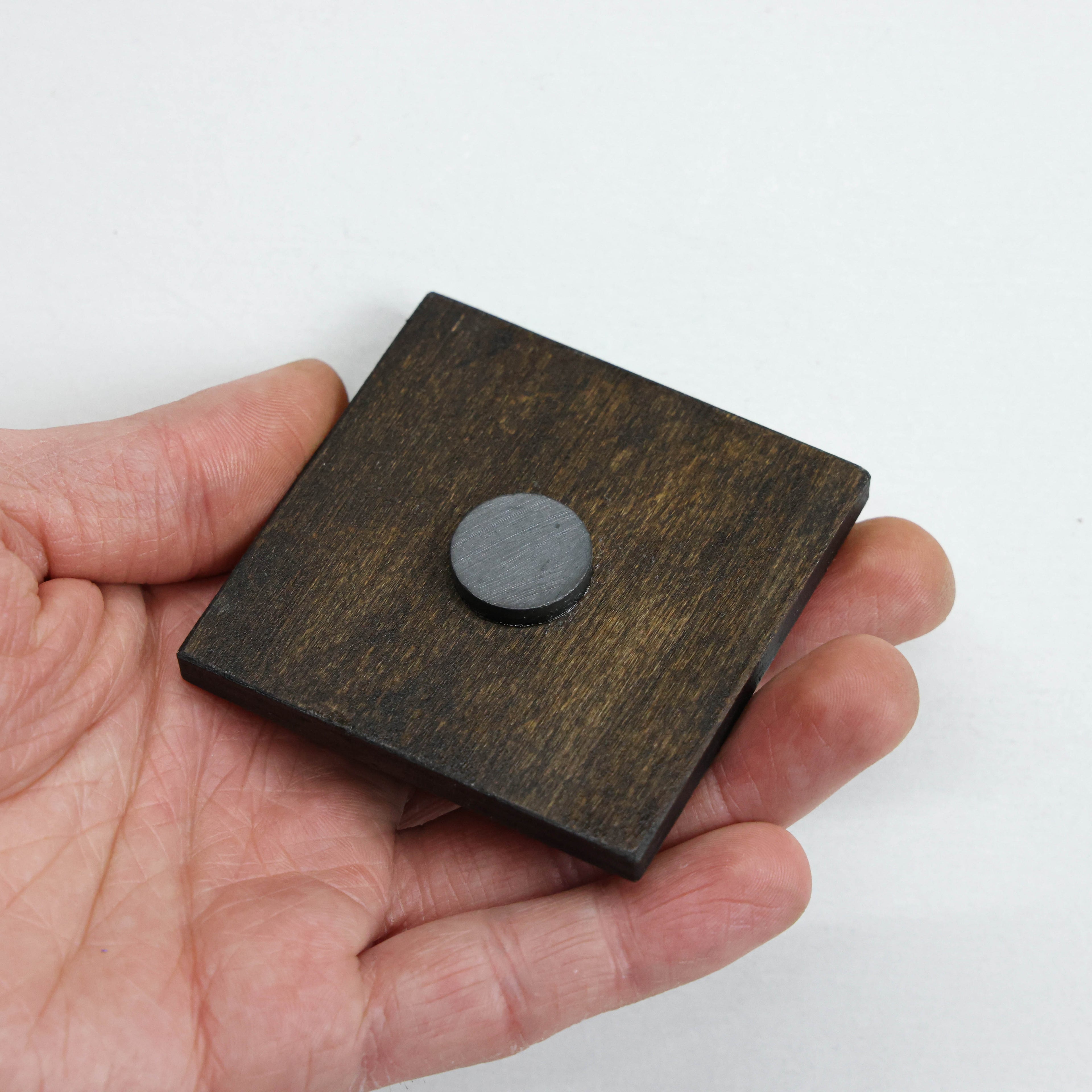 მაცივრის მაგნიტი: Warhammer (ლოგო)