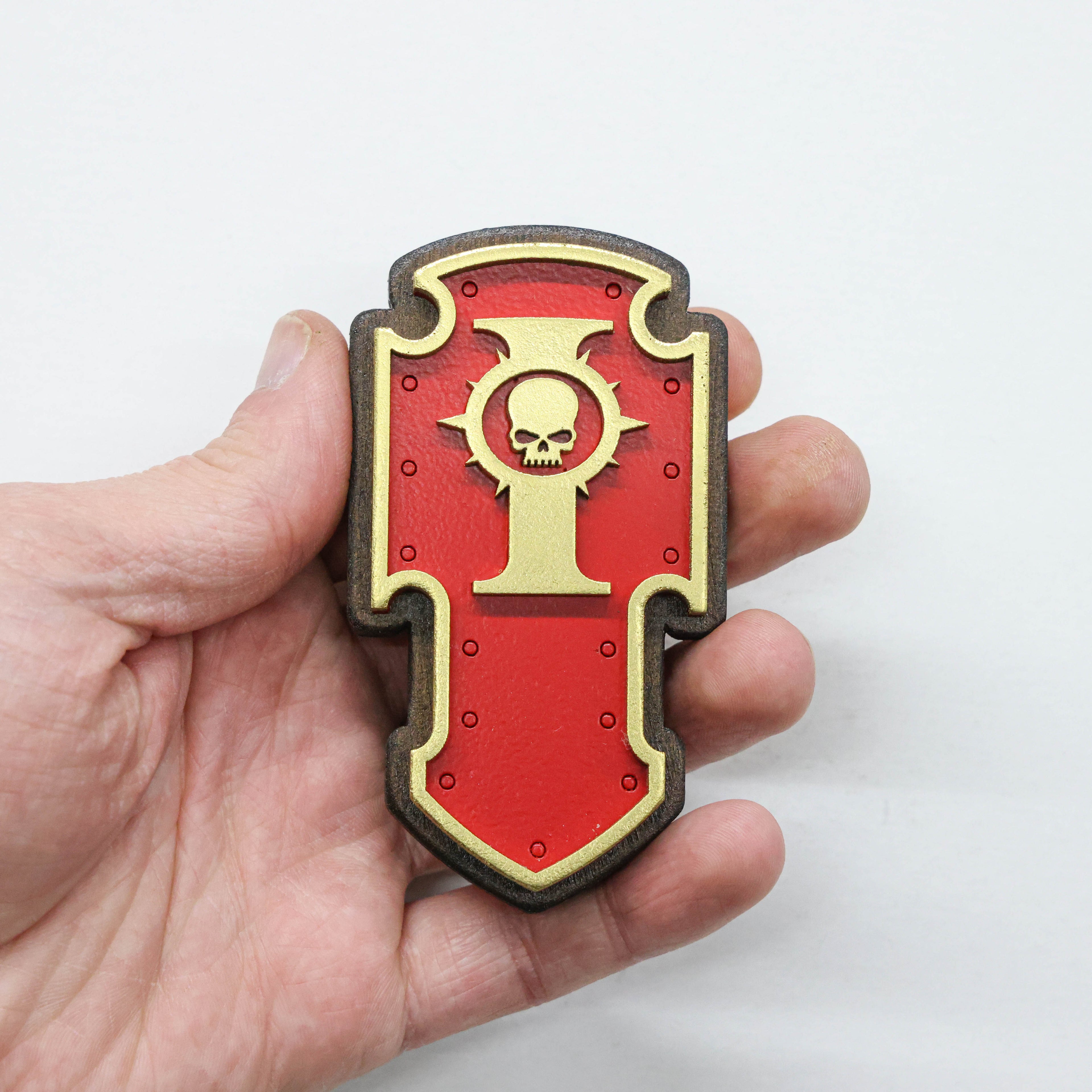 მაცივრის მაგნიტი: Warhammer (ფარი)